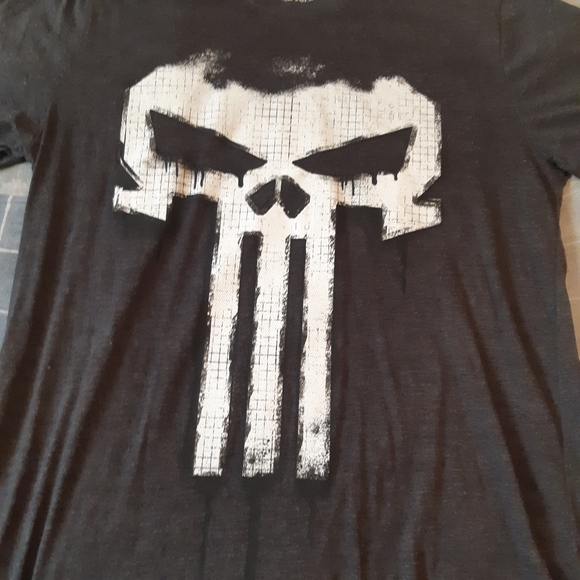 Marvel Punisher Graphic T-shirt - Picture 4 of 6